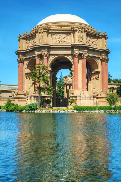 Palace of fine arts i san francisco — Stockfoto