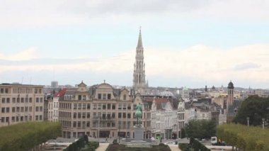 Mont des Arts bahçeleri