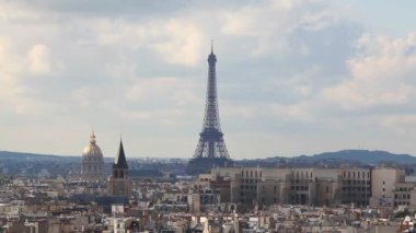 Eyfel Kulesi Paris havadan görünümü