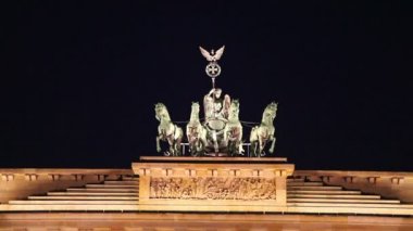 Berlin Brandenburg Kapısı parçası