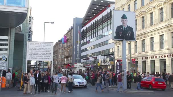 Checkpoint Charlie in Berlin — Stock Video