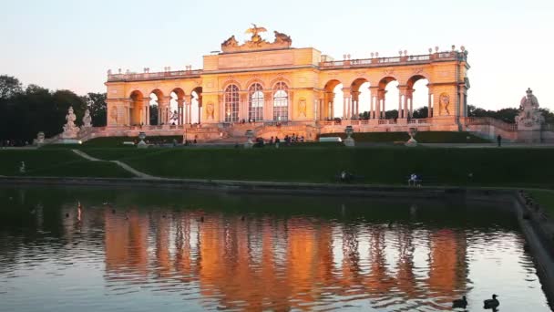 Gloriette Schonbrunn at sunset in Vienna — Stock Video