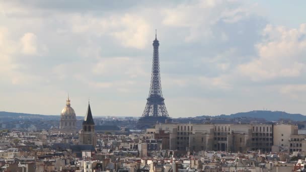 Vista aérea de Paris com a Torre Eiffel — Vídeo de Stock