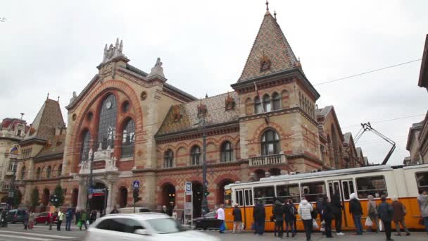 Grande halle du marché à Budapest — Video