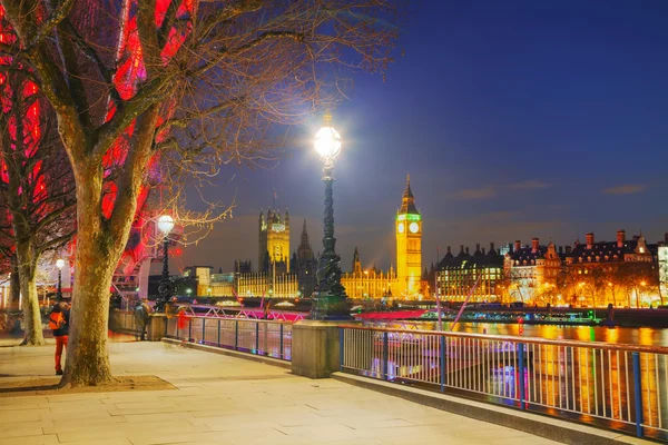 Londen met de Clock tower — Stockfoto