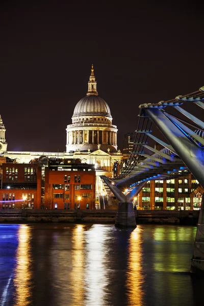 Saint Paul's cathedral in London — Stock Photo, Image