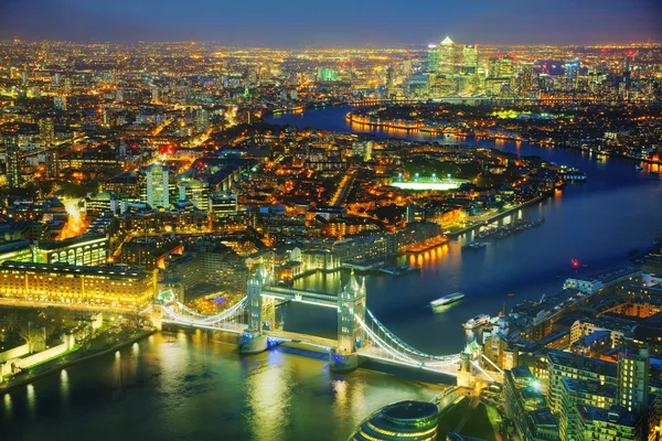 伦敦市与伦敦塔桥 — 图库照片