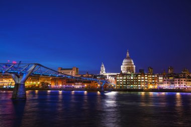 Londra'daki St. pauls Katedrali