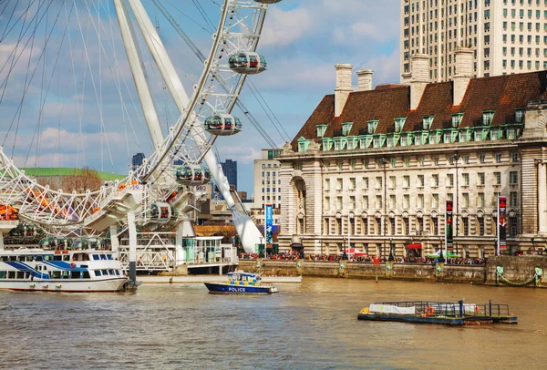 Het reuzenrad London Eye in Londen — Stockfoto