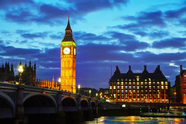 Londen met de Elizabeth toren — Stockfoto