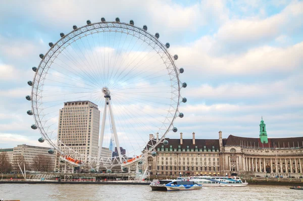 Het reuzenrad London Eye in Londen — Stockfoto