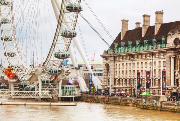 The London Eye Ferris wheel em Londres, Reino Unido — Fotografia de Stock