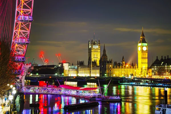 London mit dem elizabeth Tower — Stockfoto