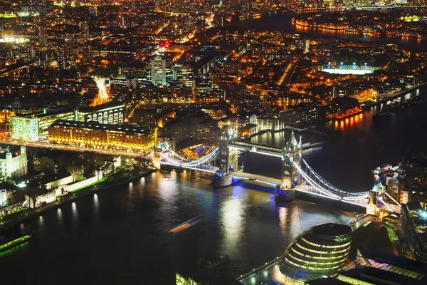 Londra città con il Tower bridge — Foto Stock