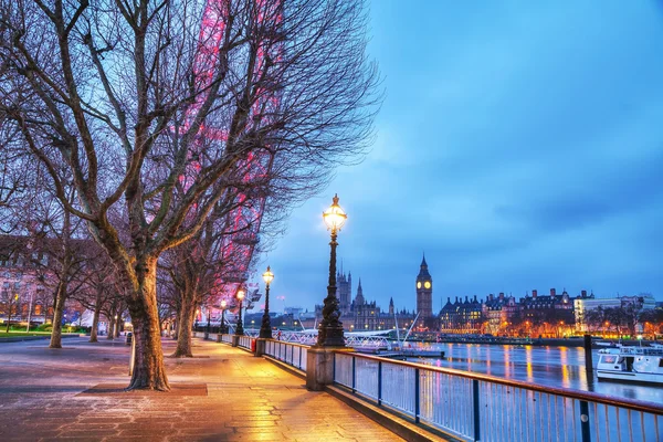 Overview of London with the Elizabeth Tower — Stock Photo, Image