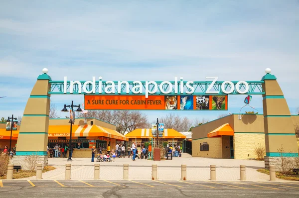 Wejście do Indianapolis Zoo — Zdjęcie stockowe