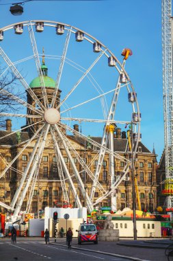 Amsterdam 'daki Baraj Meydanı