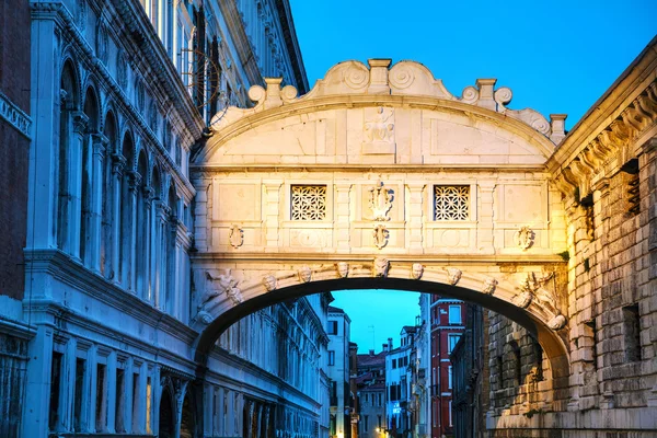 Bridge of sighs in Venice — Stock Photo, Image