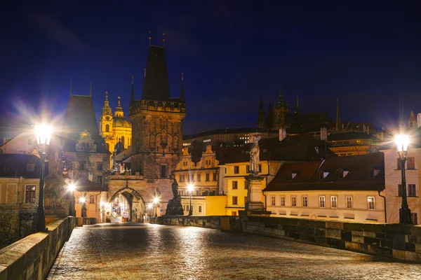 Prag 'daki Charles Köprüsü — Stok fotoğraf