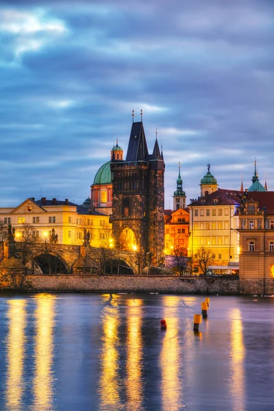 Översikt över Prag på morgonen — Stockfoto