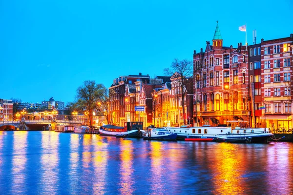 Vista nocturna de Ámsterdam — Foto de Stock