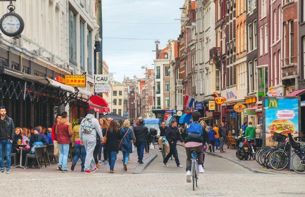 Smalle straat van Amsterdam — Stockfoto