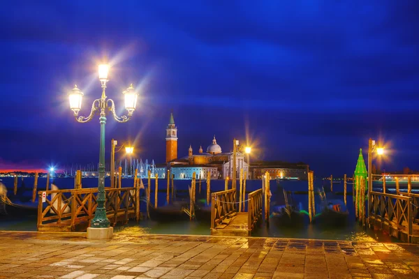 Gondoler flytande i Canal Grande — Stockfoto