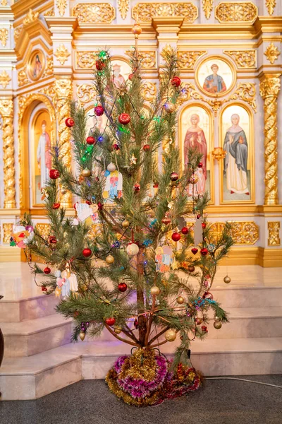 Ozdobiona Choinka Aniołkiem Zabawki Cerkwi Prawosławnej Wesołych Świąt Koncepcja Religijna — Zdjęcie stockowe