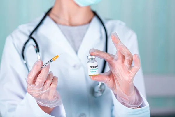 Donna Medico Infermiere Uniforme Guanti Con Maschera Protettiva Laboratorio Contenente — Foto Stock