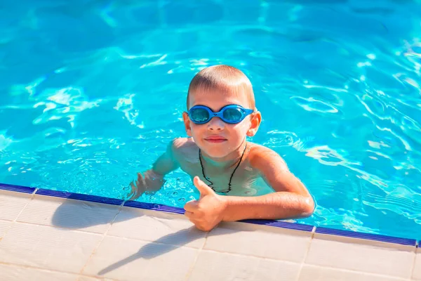 Cute Happy Little Boy Goggles Swimming Snorking Swimming Pool Swimming — Stock Photo, Image