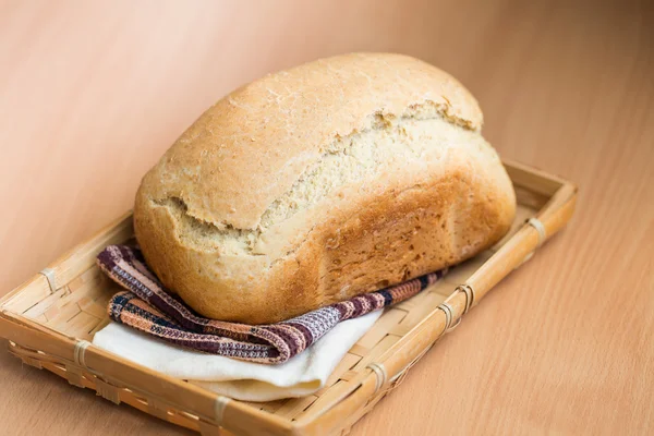 Pan blanco recién horneado — Foto de Stock