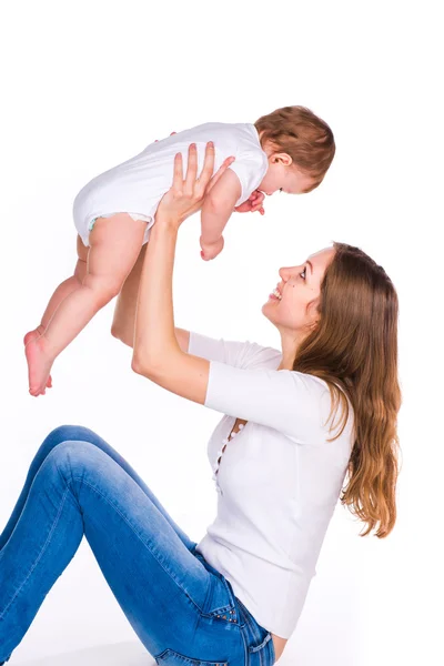 Gyönyörű baba és az anya játszik — Stock Fotó