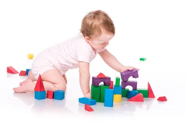 Здание для младенцев с кубиками — стоковое фото