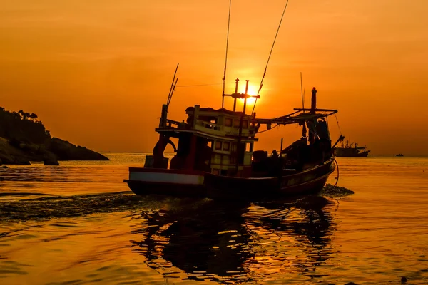 Nascer do sol no oceano — Fotografia de Stock