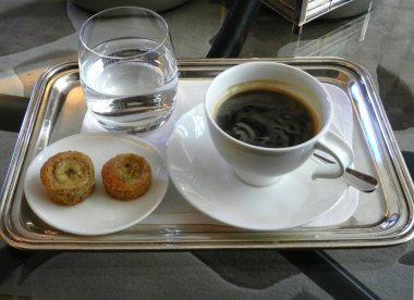 Süslü kahve servisi