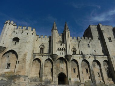 Palace of Papa Avignon güneşli bir günde