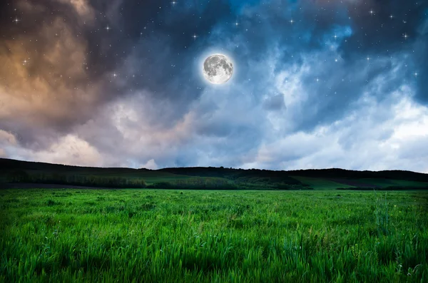 Krásná noc pole pozadí — Stock fotografie