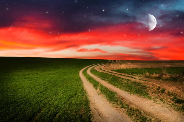 Camino rural y cielo con estrellas en la noche — Foto de Stock