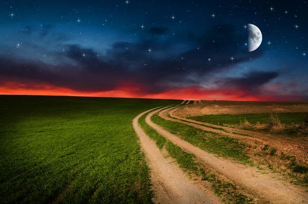 Camino rural y cielo con estrellas en la noche — Foto de Stock