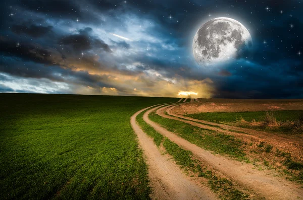 Rural road and sky with stars in the night — Stock Photo, Image