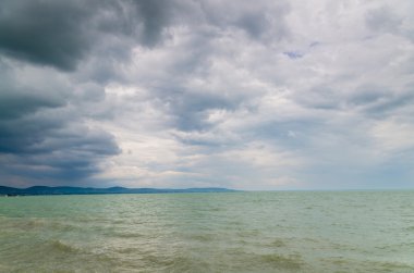 Balaton Gölü'nün görünümü