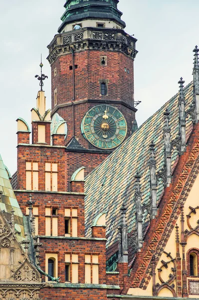 Architecture of the Market square in Wroclaw, Poland. Wroclaw is the historical capital of Silesia and Lower Silesia — Stock Photo, Image