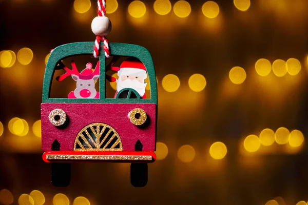 クリスマスの背景 ボケの照明の背景に木製のクリスマスの装飾 Garland — ストック写真