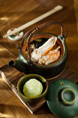 Yengeç ile miso çorbası