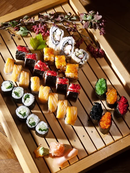 Composição decorativa com sushi — Fotografia de Stock