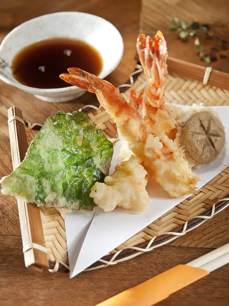 Queues crevettes tigre tempura — Photo