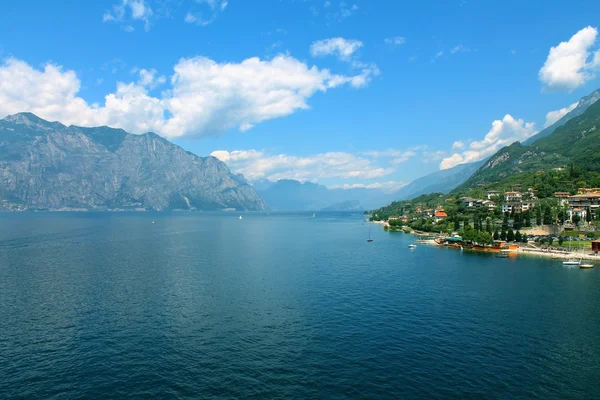 Danau Garda dari Italia Utara — Stok Foto