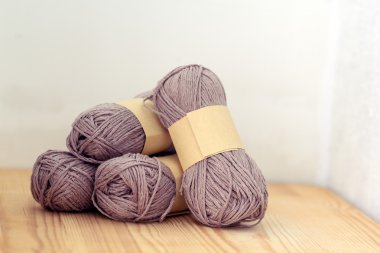 gri pamuk ipliği rulo