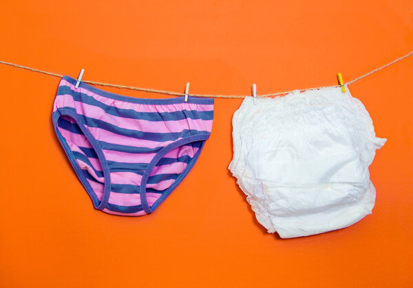 нижнее белье и подгузники
