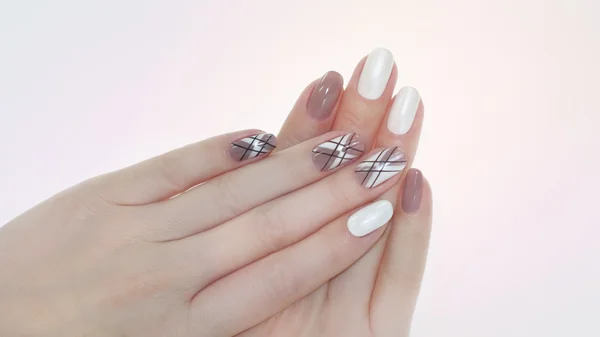 Nail design. Manicure smalto  . — Foto Stock